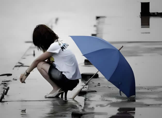夫妻吵架，妻子负气出走，调查员冒雨帮其找回！
