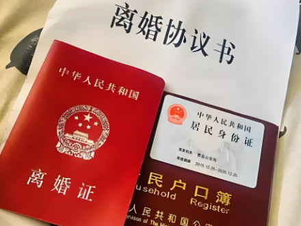 十年婚姻梦碎，目睹背叛瞬间，我毅然选择离婚